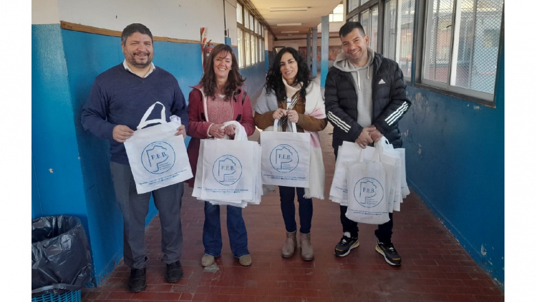 LA CAMPAÑA DE DIFUSIÓN DE LA FEB SIGUE RECORRIENDO LA MATANZA PARA ACOMPAÑAR A LOS DOCENTES DEL DISTRITO