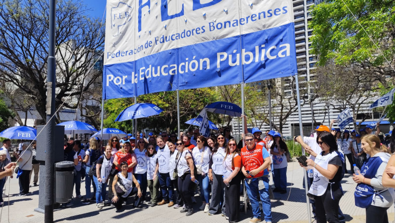 PARO Y MOVILIZACIÓN NACIONAL DOCENTE: LA FEB MARCHÓ PARA HACER OÍR SUS RECLAMOS