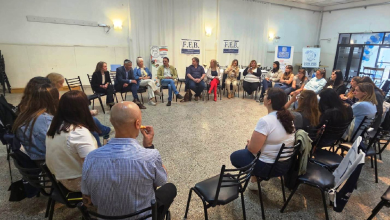 SUIPACHA: ENCUENTRO CON LA COMISIÓN DIRECTIVA Y DELEGADOS DE ESCUELA DEL DISTRITO