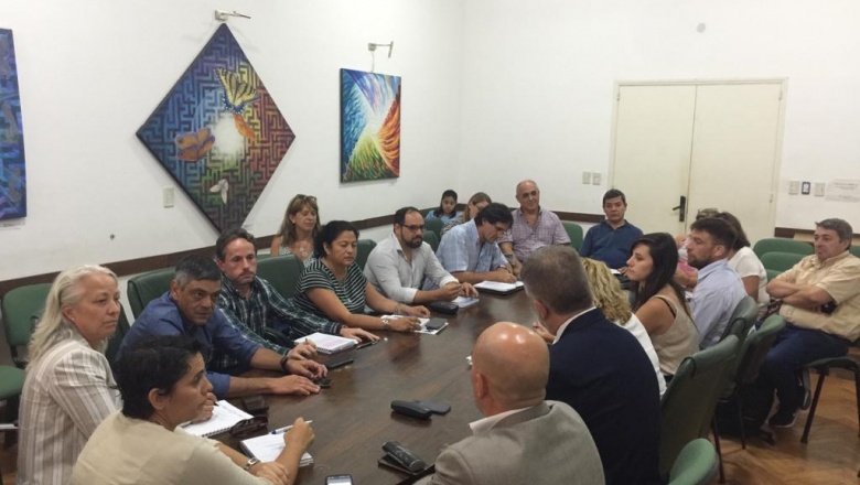 POR ACCIÓN DEL FUDB: QUEDAN SIN EFECTO LOS SUMARIOS POR PERSECUCIÓN GREMIAL A DOCENTES DE LA PROVINCIA