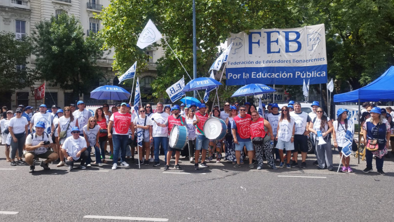 LA FEB SE MOVILIZÓ AL CONGRESO DE LA NACIÓN EN RECHAZO A LA REFORMA LABORAL Y CONTRA EL AJUSTE EN EDUCACIÓN